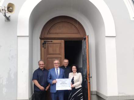 Gmina Strumień z dofinansowaniem- promesa dla Kościoła pw. św. Anny w Pruchnej