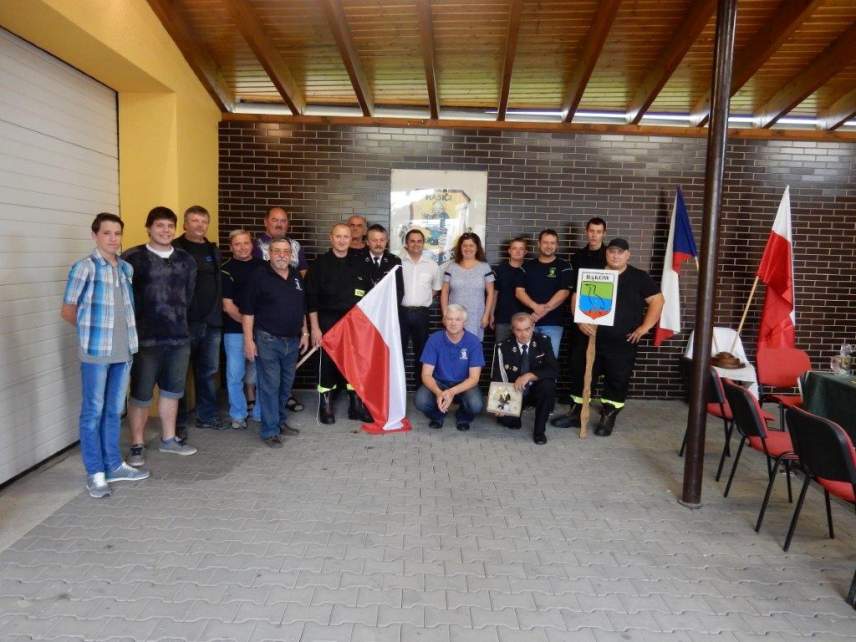 Spotkanie przedstawicieli jednostki OSP Bąków z delegacją z miasta partnerskiego Vratimov z Czech