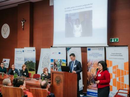 Międzynarodowa konferencja w Warszawie zdj. Grupa obiektywni