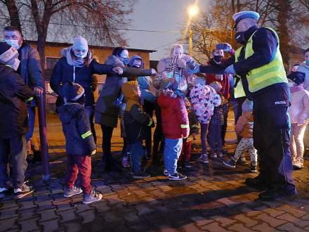 Akcja informacyjno-edukacyjna "Świeć przykładem - bądź widoczny" w Strumieniu