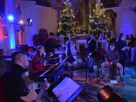 Koncert Kolęd "Panu dzięki oddawajmy!" w Sanktuarium Św. Barbary w Strumieniu