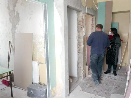 Przebudowa pomieszczeń gospodarczych na punkt wydawania posiłków i stołówkę w szkole w Zabłociu