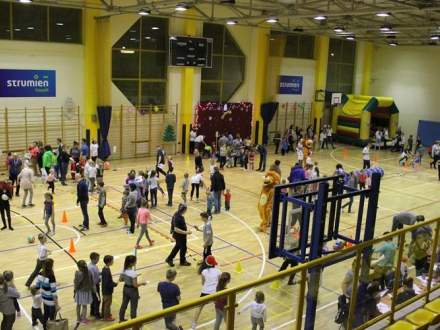 Mikołaj w strumieńskiej hali