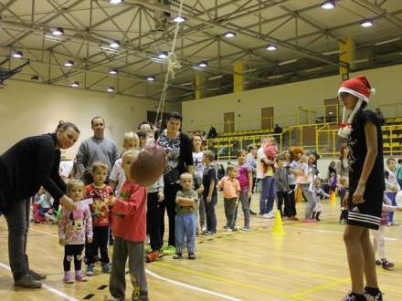 Mikołaj w strumieńskiej hali