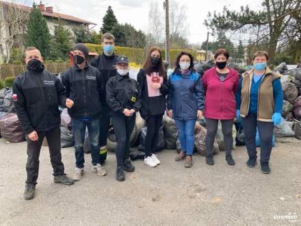 Akcja sprzątania w gminie Strumień 24.04.2021