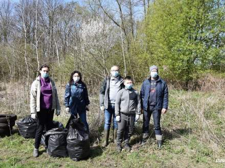 Akcja sprzątania w gminie Strumień 24.04.2021