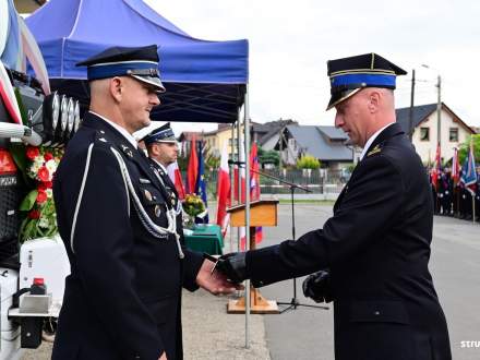 Uroczystości zwiazane z przekazaniem samochodu ratowniczo-gaśniczego dla OSP Zbytków