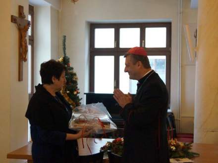 Choinka ze Strumienia przed kurią!