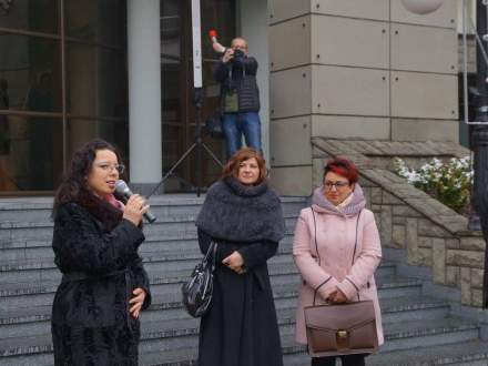 Choinka ze Strumienia przed kurią!