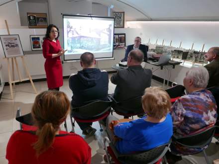 Wykład historyczny Wojciecha Kiełkowskiego w Galerii Pod Ratuszem