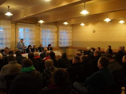 Zebranie wiejskie w Zabłociu