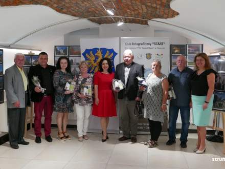 Wernisaż wystawy „Kościoły, kapliczki i krzyże Ziemi Cieszyńskiej” w Galerii Pod Ratuszem