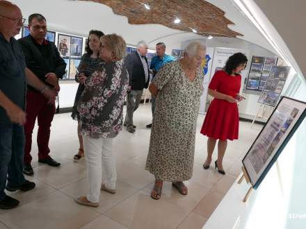 Wernisaż wystawy „Kościoły, kapliczki i krzyże Ziemi Cieszyńskiej” w Galerii Pod Ratuszem