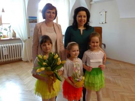 Przedszkolaki z życzeniami