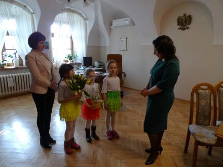 Przedszkolaki z życzeniami