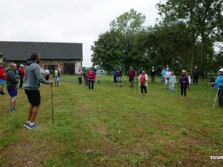 IV Marsz Nordic Walking im. mjr. Józefa Płonki w Zbytkowie