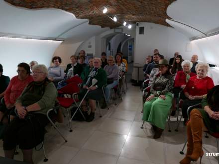 Uczestnicy wieczoru poetyckiego