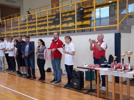 Część oficjalna turnieju wśród obecnych Burmistrz Strumienia Anna Grygierek