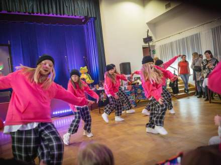 Występ grupy działającej przy emgoku