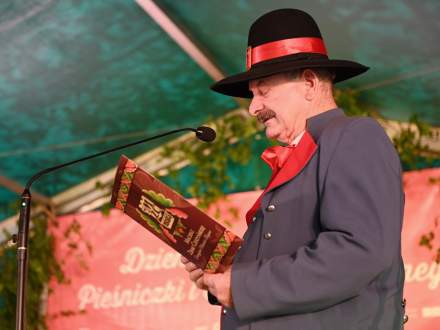 XIII Dzień Tradycji Stroju i Pieśniczki Regionalnej „Z pieśniczką i gawędą przez Śląsk Cieszyński”