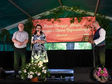 XIII Dzień Tradycji Stroju i Pieśniczki Regionalnej „Z pieśniczką i gawędą przez Śląsk Cieszyński”