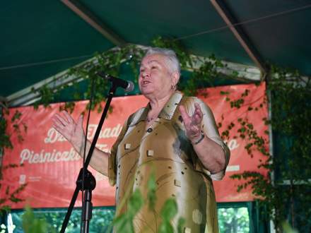 XIII Dzień Tradycji Stroju i Pieśniczki Regionalnej „Z pieśniczką i gawędą przez Śląsk Cieszyński”