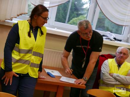 Rozpoczęcie rajdu, odczytanie regulaminu przez Sołtysa Zbigniewa Podymę