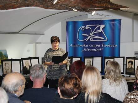 Wieczór poetycki ,,Pamiętajmy o tych, którzy odeszli‘’