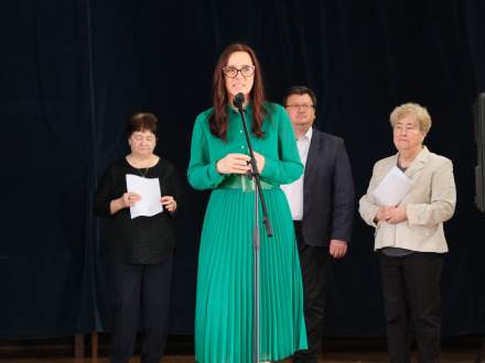 Przemawia Zastępca Burmistrza Strumienia Magdalena -Suchanek Kowalska