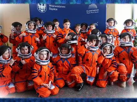 Wycieczka klasy III z Zabłocia do Planetarium i Obserwatorium Astronomicznego im. Mikołaja Kopernika w Chorzowie
