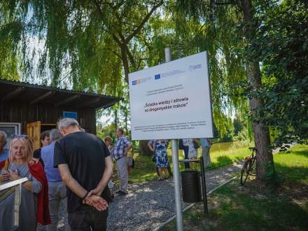 Otwarcie ścieżki wiedzy i zdrowia w Drogomyślu