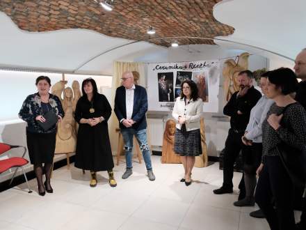 Wernisaż wystawy "Skrzydlate" w Galerii Pod Ratuszem