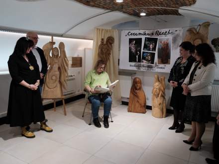 Wernisaż wystawy "Skrzydlate" w Galerii Pod Ratuszem