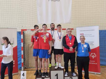 Najlepsi zawodnicy na podium