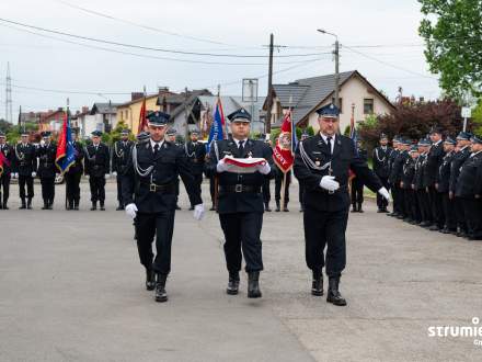Oficjalne obchody pod remizą