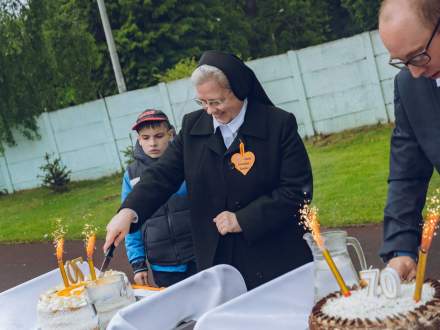 70 lat Domu Pomocy Społecznej dla Dzieci w Strumieniu, 5 lat Fundacji "Zostań Aniołem" i VIII Dzień Wdzięczności „Każdy ma swojego Anioła”