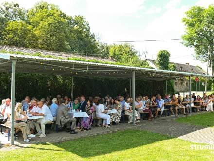 Poczęstunek dla gości wydarzenia