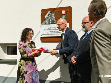 Odsłonięcie tablicy