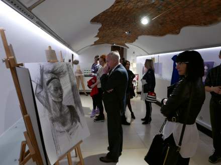 Wernisaż wystawy artystycznej w Galerii Pod Ratuszem