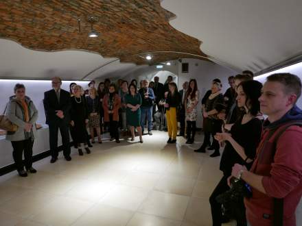 Wernisaż wystawy artystycznej w Galerii Pod Ratuszem