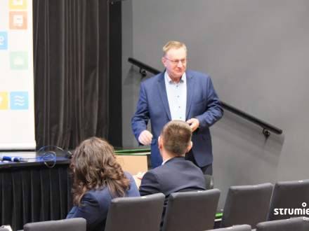 15 października w Miejsko-Gminnym Ośrodku Kultury w Strumieniu odbyła się konferencja „Na drodze do odkryć – Sieć Najciekawszych Wsi i Miejsc Ciekawych”