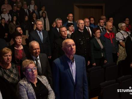 Uczestnicy uroczystej sesji