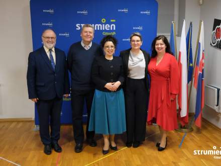 zdjęcie z delegacją z miasta Pietwałd z Czech