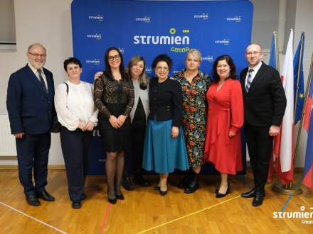 zdjęcie z delegacją z gminy Dolny Hricov z Słowacji