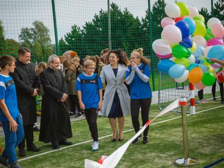 Uroczyste otwarcie boiska wielofunkcyjnego w Pruchnej
