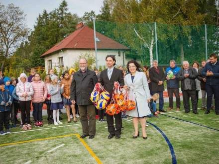 Uroczyste otwarcie boiska wielofunkcyjnego w Pruchnej