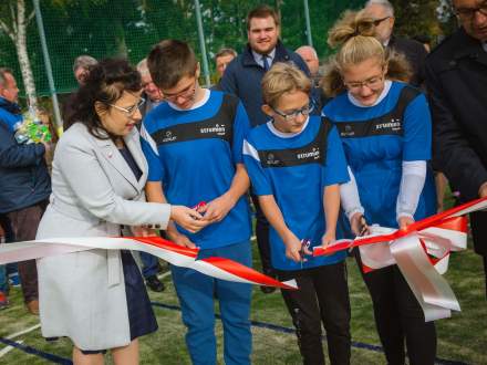 Uroczyste otwarcie boiska wielofunkcyjnego w Pruchnej