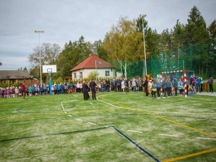 Uroczyste otwarcie boiska wielofunkcyjnego w Pruchnej