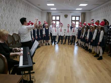 z życzeniami świątecznymi Chór Canzonetta