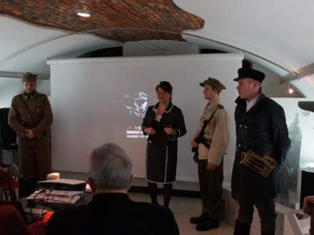 Wernisaż wystawy "Powinniśmy wracać po swoich"